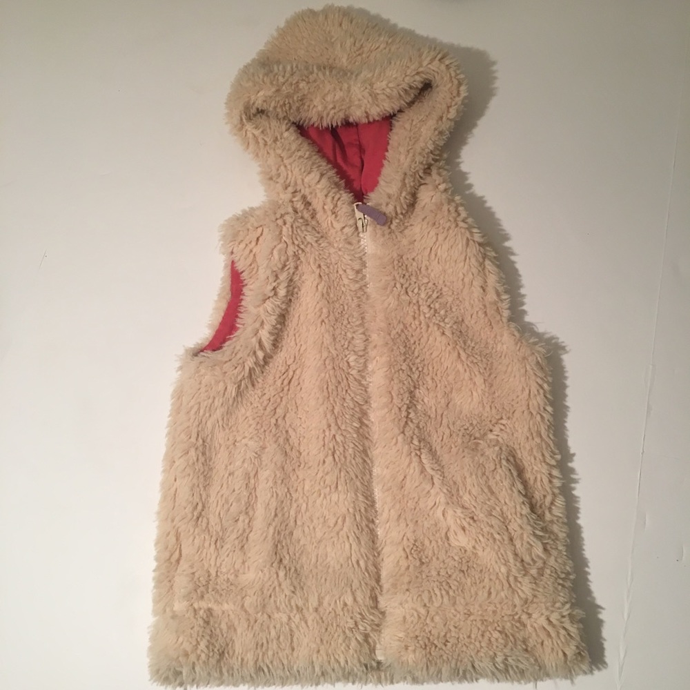 Mini Boden fuzzy hooded vest🔺